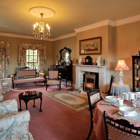 Pinewood Lodge Guest House أوماغ المظهر الخارجي الصورة