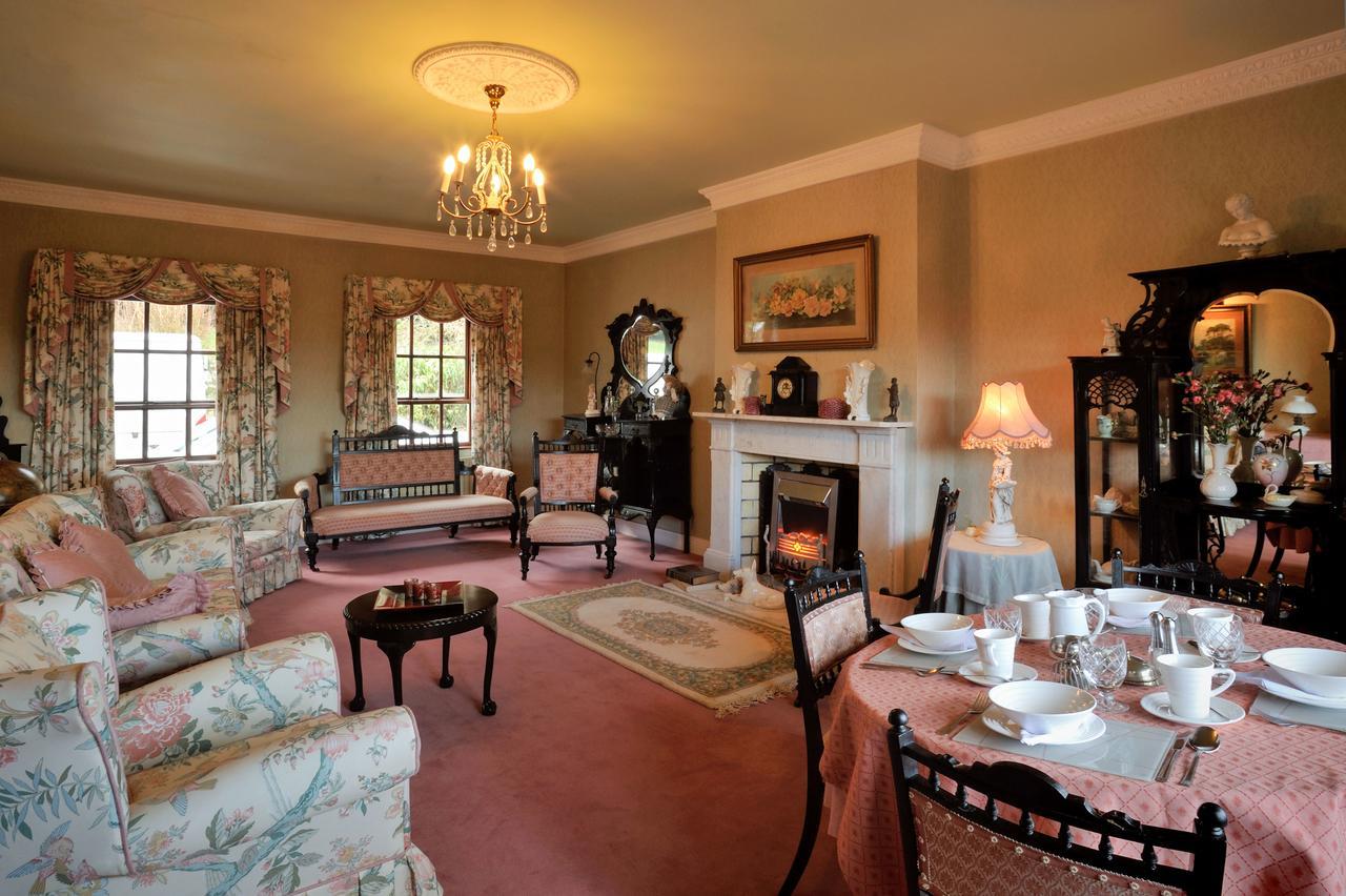 Pinewood Lodge Guest House أوماغ المظهر الخارجي الصورة